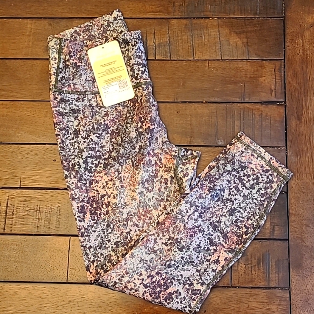 NWT Fabletics leggings